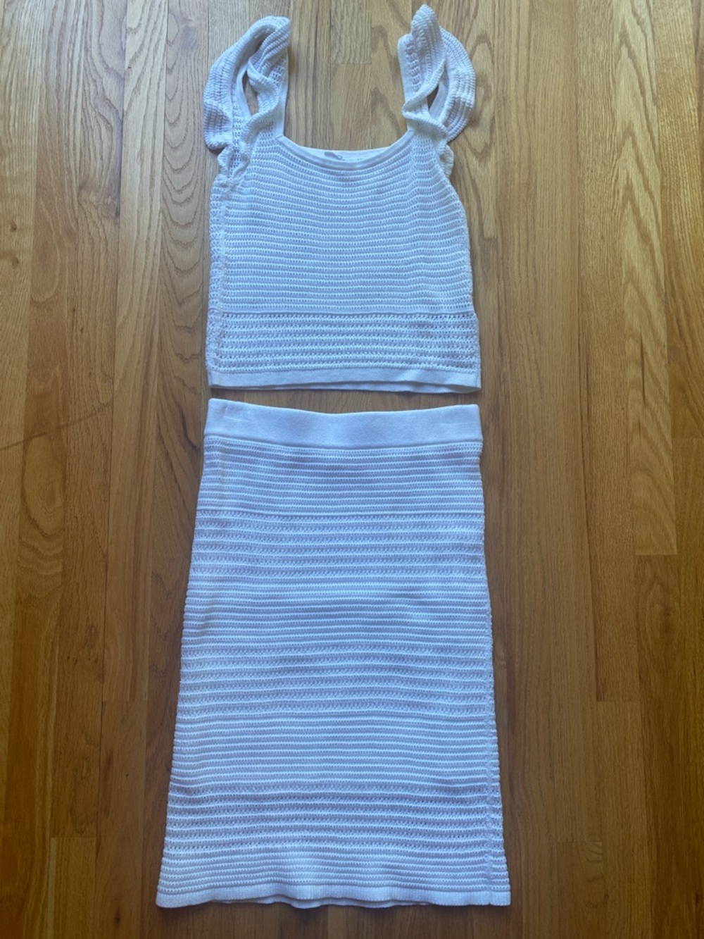 GAP White Knit Two-Piece Tank & Skirt Set